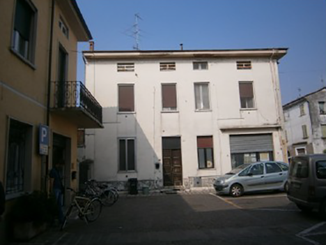 casa Piazza Tessaroli n. 5 CANNETO SULL'OGLIO